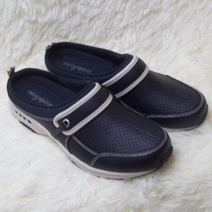Easy Spirit leather clogs NWOB navy blue no flaws sz 8 1/2 medium